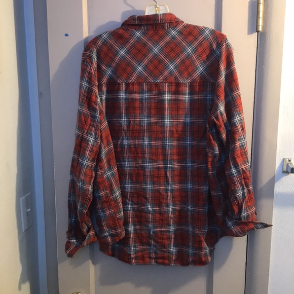 2 UNIVERSAL THREADS long sleeve flannel shirts - Picture 6 of 12